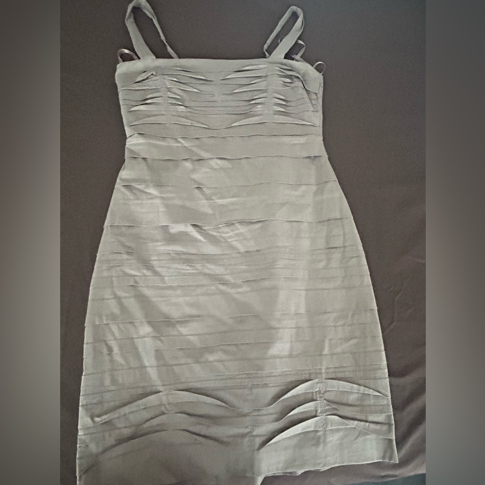 BcbgMaxazria S 8 Taupe brown Dress Sheath Tiered Cocktail Formal dresss